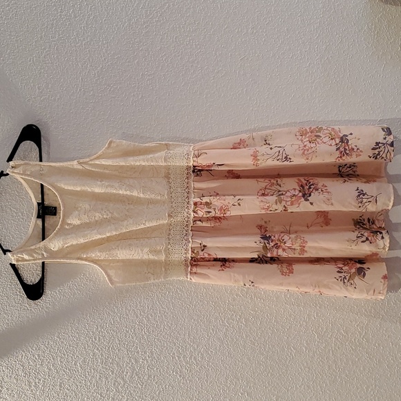 Rue 21 Spring Dress size Large - Picture 1 of 4
